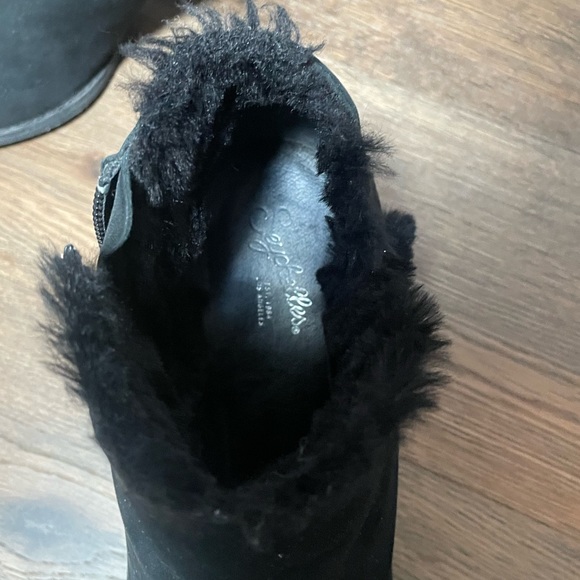 Seychelles Anthro black fur lined booties - Picture 5 of 6